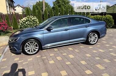 Седан Volkswagen Passat 2018 в Жовкве