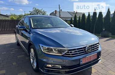 Седан Volkswagen Passat 2018 в Жовкве