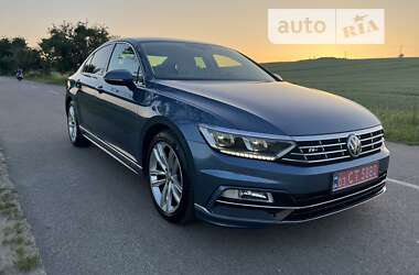 Седан Volkswagen Passat 2018 в Жовкве