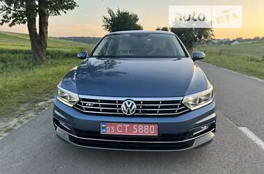 Седан Volkswagen Passat 2018 в Жовкве