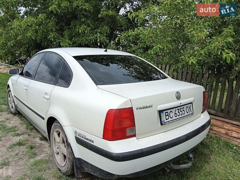 Седан Volkswagen Passat 1997 в Львові