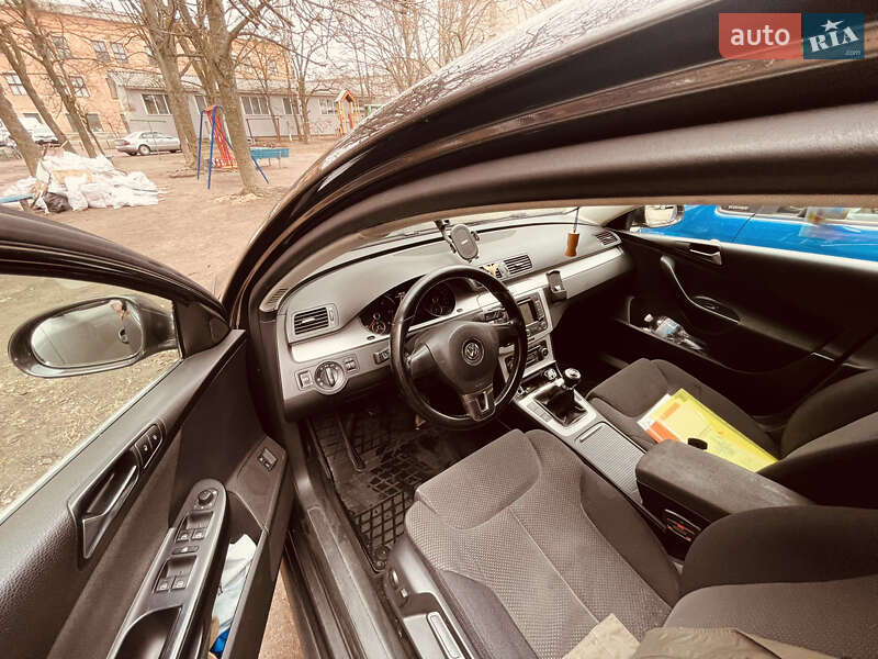 Універсал Volkswagen Passat 2010 в Коростені