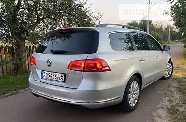 Універсал Volkswagen Passat 2011 в Ужгороді