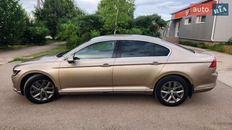 Седан Volkswagen Passat 2015 в Долинській