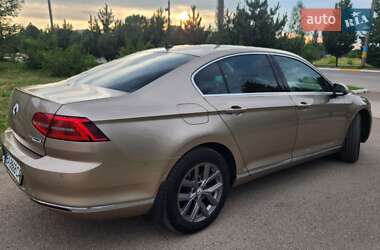 Седан Volkswagen Passat 2015 в Долинской