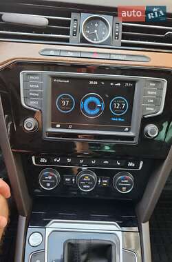 Седан Volkswagen Passat 2015 в Долинской