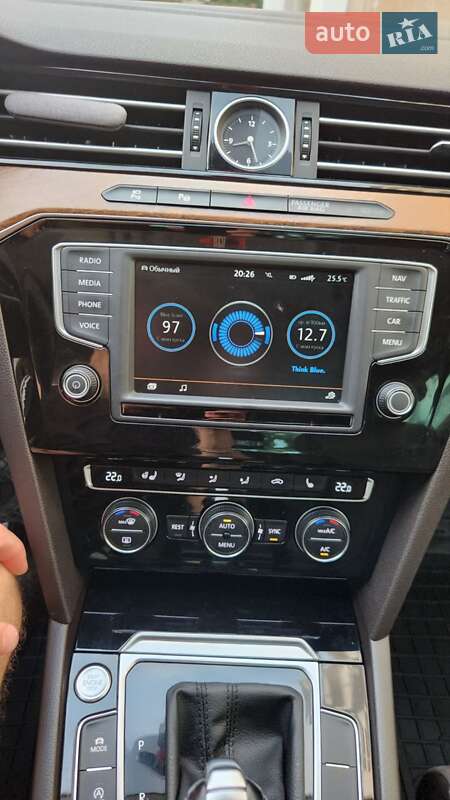 Седан Volkswagen Passat 2015 в Долинській