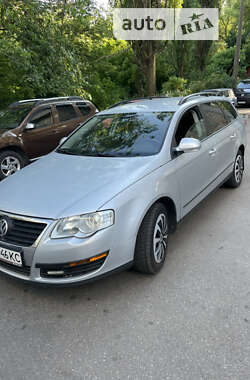 Універсал Volkswagen Passat 2005 в Києві