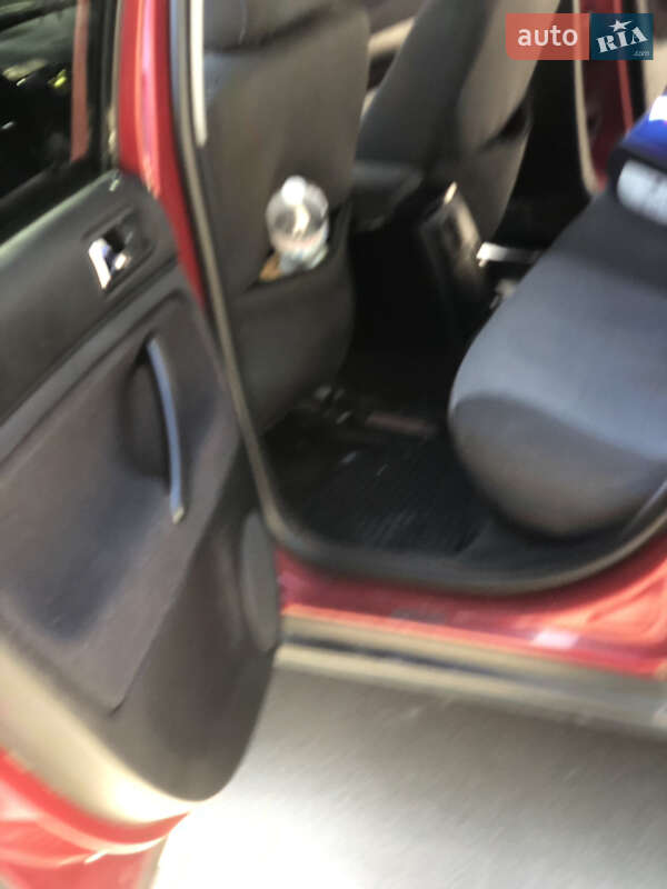 Седан Volkswagen Passat 2001 в Буську