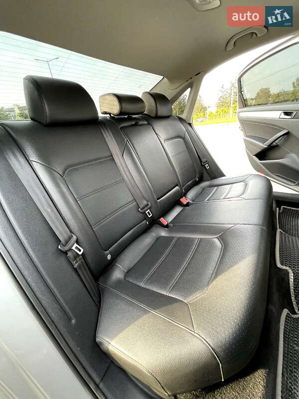 Седан Volkswagen Passat 2012 в Бродах фото 19 Седан Volkswagen Passat 2012 в Бродах