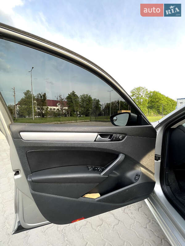 Седан Volkswagen Passat 2012 в Бродах фото 23 Седан Volkswagen Passat 2012 в Бродах