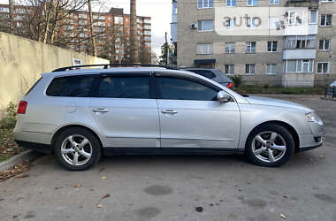 Універсал Volkswagen Passat 2009 в Рівному