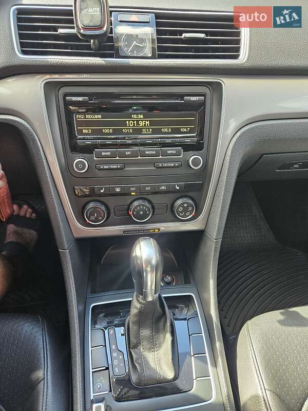 Седан Volkswagen Passat 2013 в Знаменке