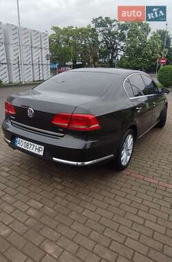 Седан Volkswagen Passat 2011 в Виноградове