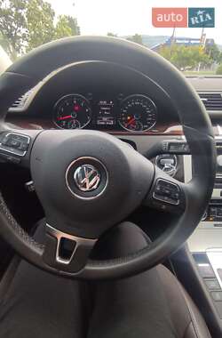 Седан Volkswagen Passat 2011 в Виноградове