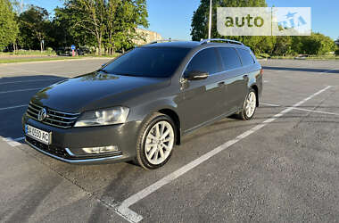 Універсал Volkswagen Passat 2012 в Кропивницькому