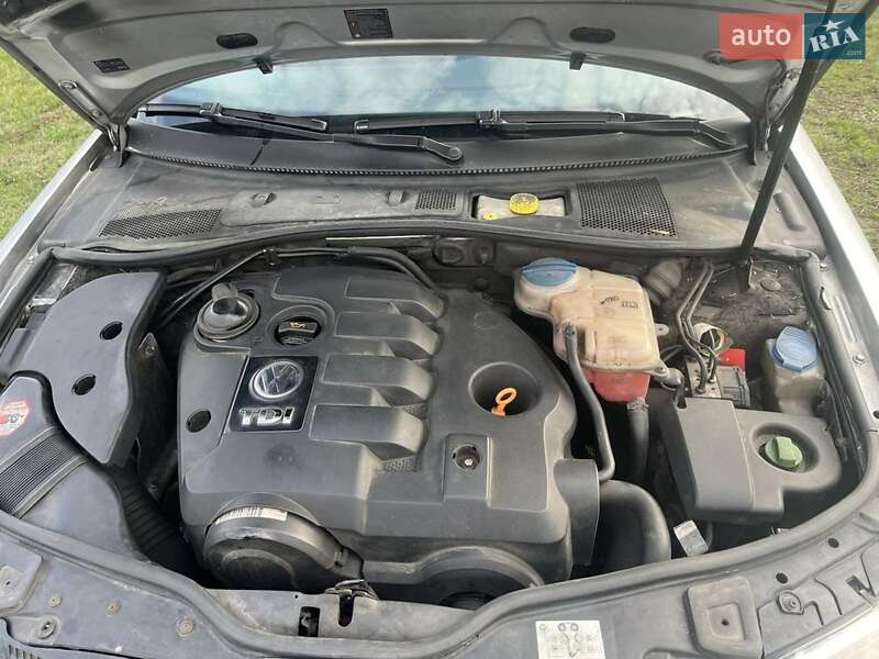 Седан Volkswagen Passat 2004 в Одесі