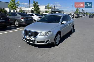 Седан Volkswagen Passat 2010 в 