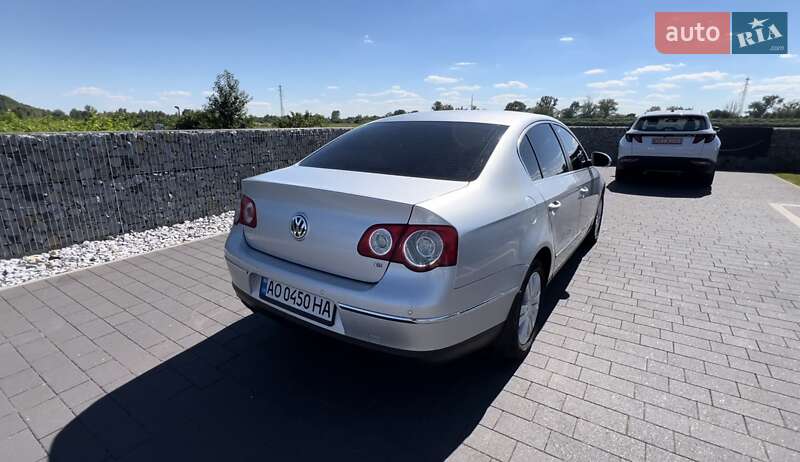 Седан Volkswagen Passat 2010 в Мукачевому