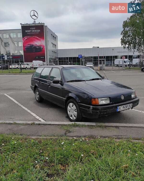 Универсал Volkswagen Passat 1991 в Каневе
