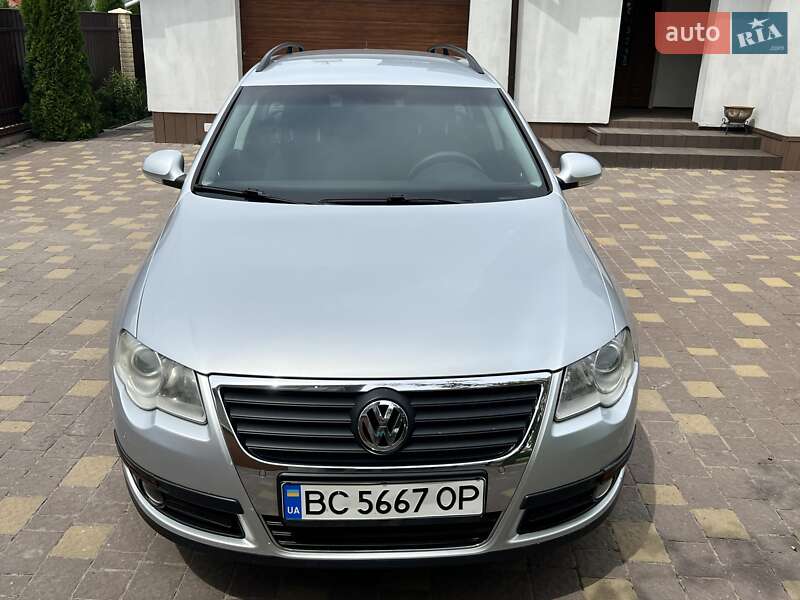 Універсал Volkswagen Passat 2008 в Бродах