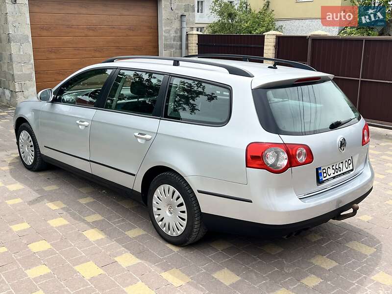 Універсал Volkswagen Passat 2008 в Бродах