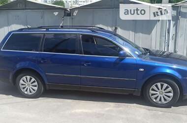 Универсал Volkswagen Passat 2002 в Киеве