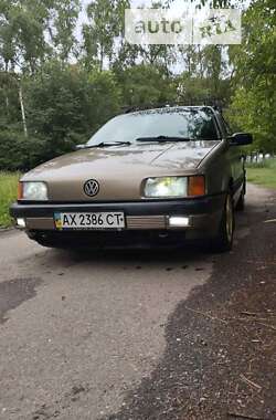 Седан Volkswagen Passat 1989 в Харькове