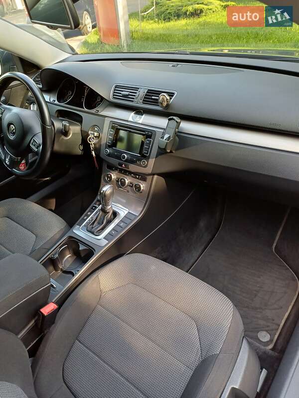Универсал Volkswagen Passat 2013 в Виннице