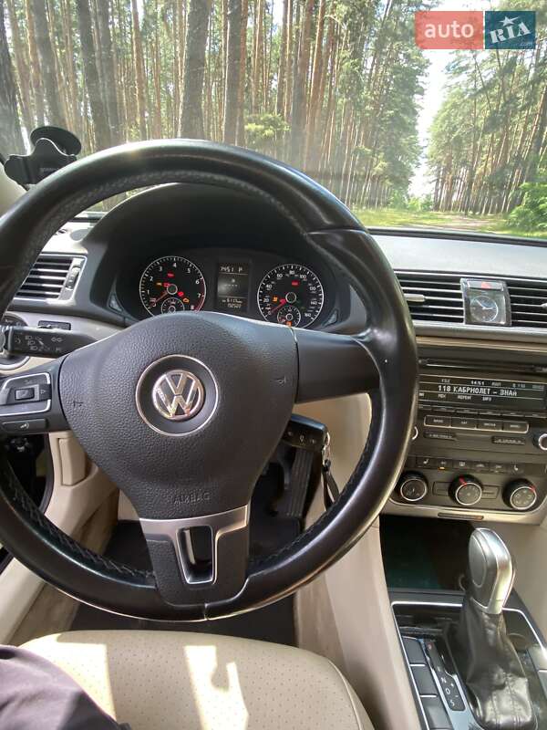 Седан Volkswagen Passat 2014 в Недригайліву