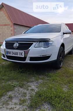 Універсал Volkswagen Passat 2009 в Володимирці