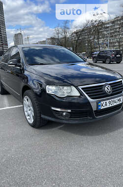 Седан Volkswagen Passat 2006 в Киеве