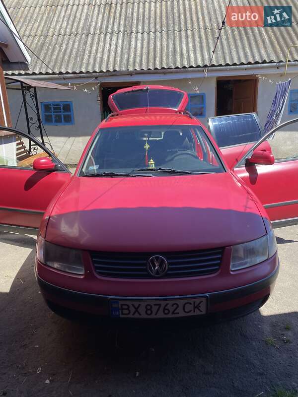 Универсал Volkswagen Passat 1998 в Староконстантинове