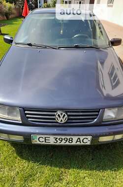 Седан Volkswagen Passat 1995 в Черновцах