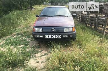 Седан Volkswagen Passat 1991 в Лубнах