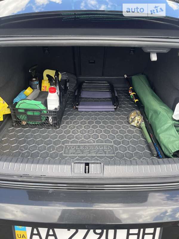 Седан Volkswagen Passat 2018 в Киеве