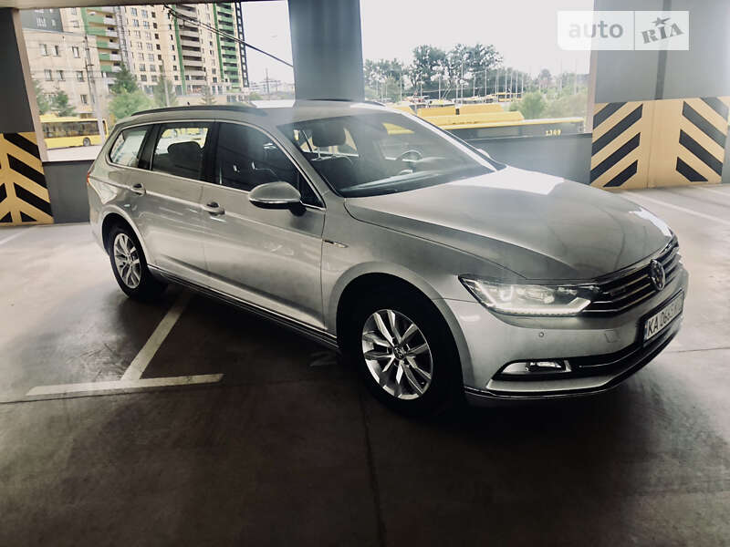 Универсал Volkswagen Passat 2018 в Киеве