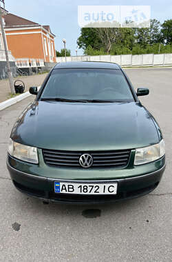 Седан Volkswagen Passat 1997 в Хмільнику