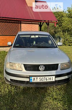 Седан Volkswagen Passat 2000 в Косове