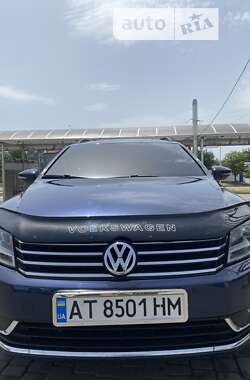 Універсал Volkswagen Passat 2011 в Івано-Франківську