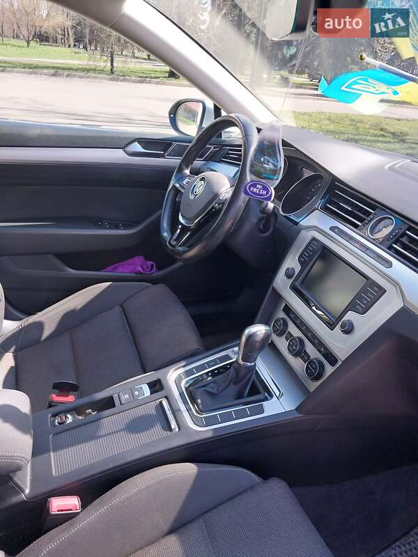 Универсал Volkswagen Passat 2016 в Кривом Роге