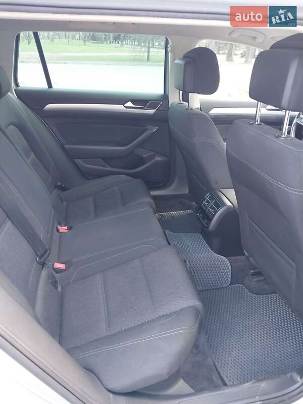 Универсал Volkswagen Passat 2016 в Кривом Роге