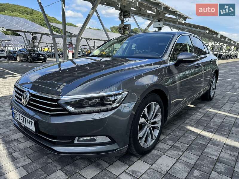 Седан Volkswagen Passat 2016 в Львове