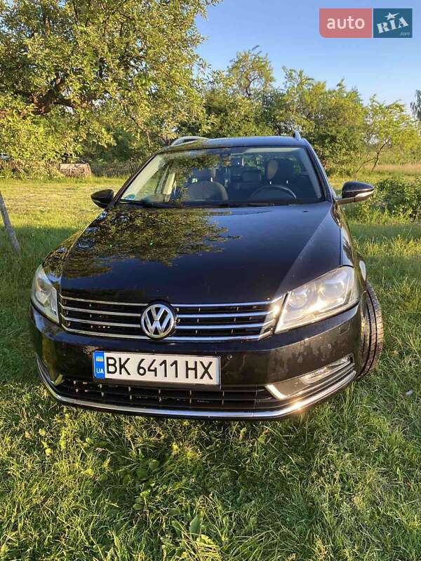 Универсал Volkswagen Passat 2011 в Луцке