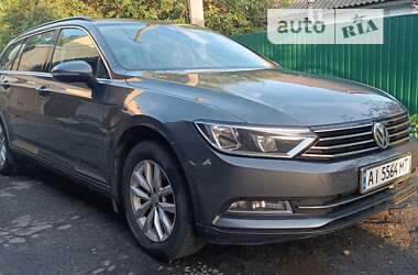 Универсал Volkswagen Passat 2015 в Жашкове