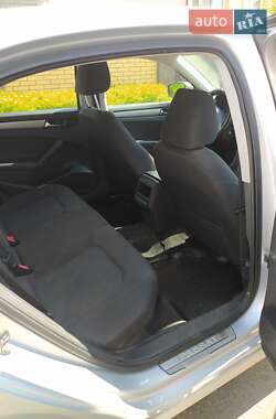 Седан Volkswagen Passat 2012 в 