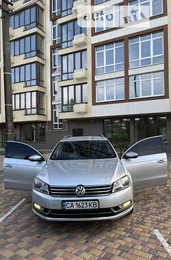 Універсал Volkswagen Passat 2011 в Умані