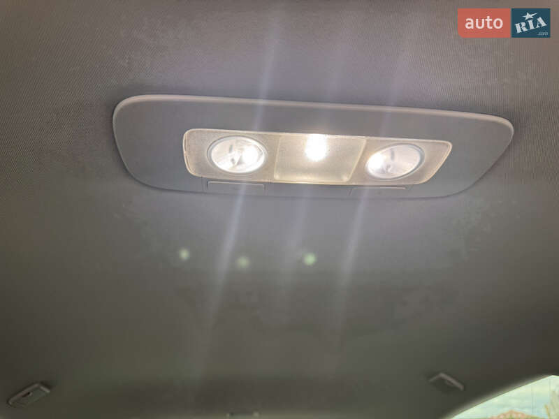 Универсал Volkswagen Passat 2014 в Житомире