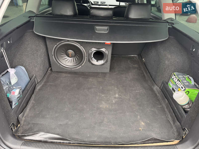 Универсал Volkswagen Passat 2014 в Житомире