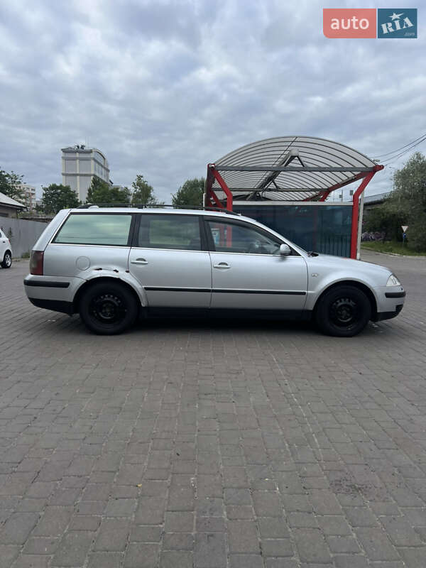 Універсал Volkswagen Passat 2001 в Львові